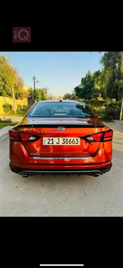 نيسان ألتيما